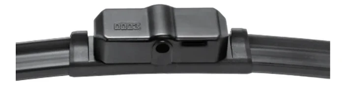 Front connector, fitted to the blade