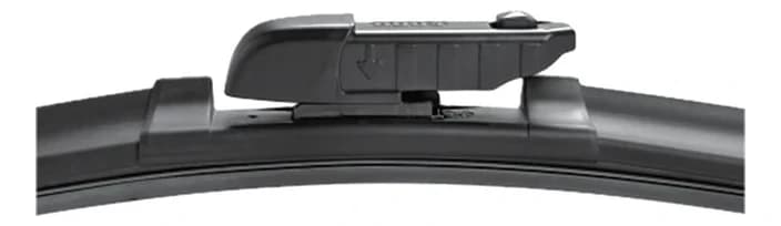 Front connector, fitted to the blade