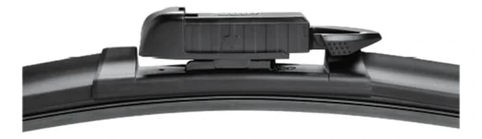 Front connector, fitted to the blade